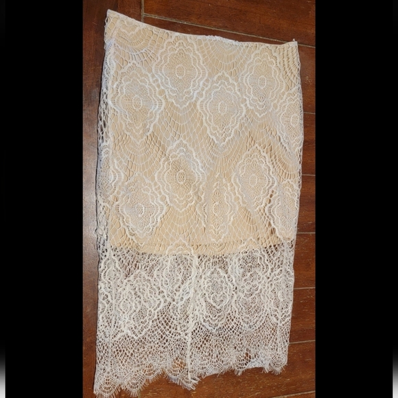 NWT Blu Pepper Lace Skirt - Picture 2 of 3